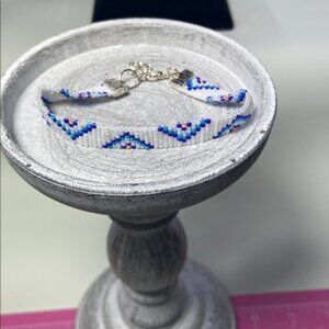 Traditional Native American Indian Style Bracelet White Blue & Orange Beads